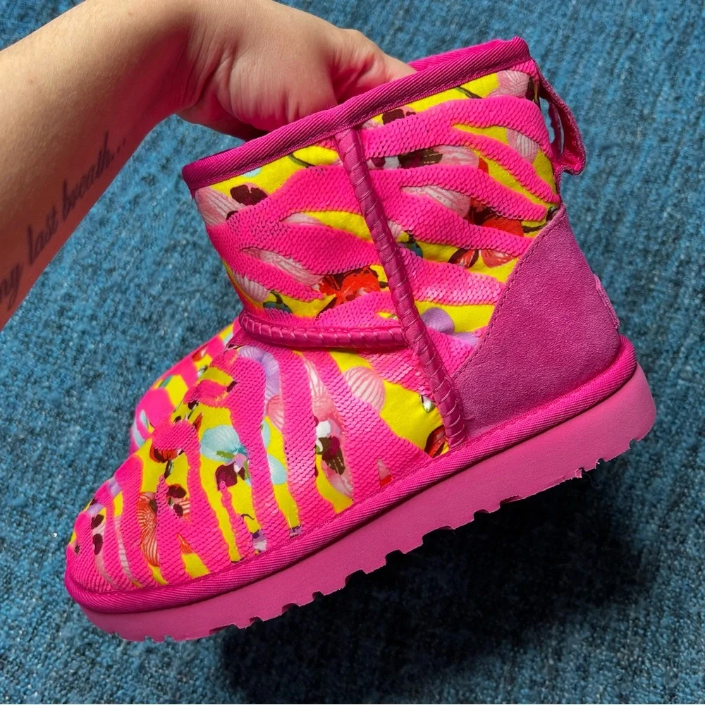 UGG Classic Mini Tiger Print Flower Pink Pull On Boots Women's Size 6 Ankle Boot